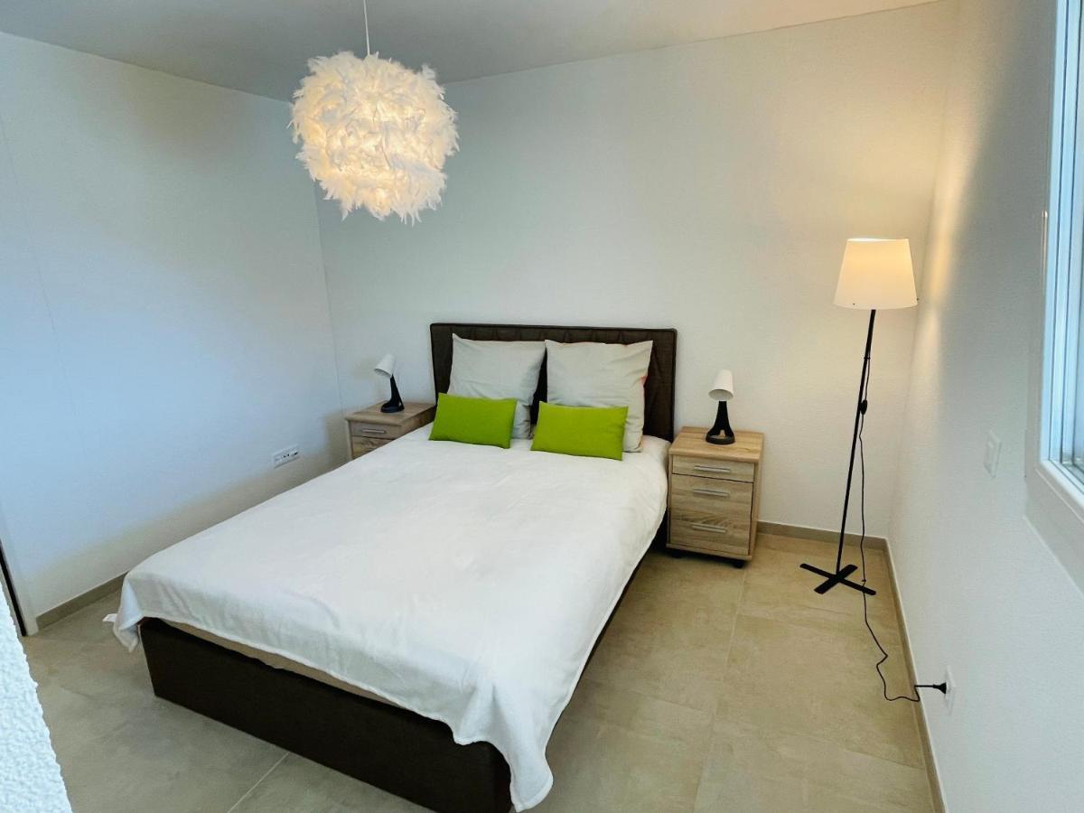Central Apartment , Free Parking Locarno Exterior foto